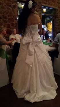 Size 34-38 Wedding Dress NEG