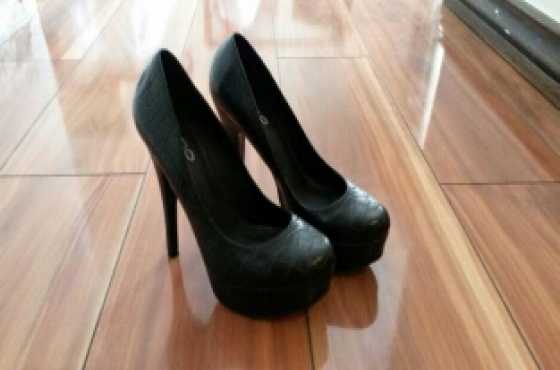 Size 4 Aldo Shoes