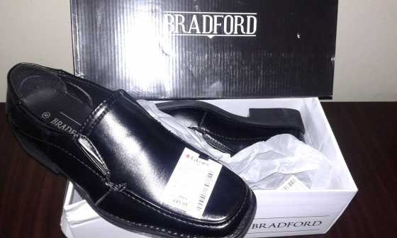 Size 6, Bradford shoes, Black.
