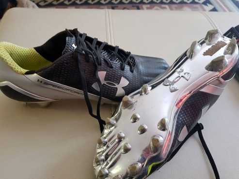 Size 7 Under Armour football boots