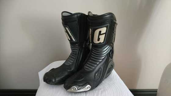 Size 9 Gaerne boots