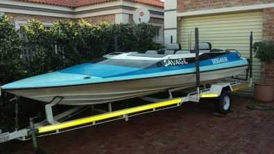 SKI BOAT WITH TRAILER - NO OUTBOARD MOTOR