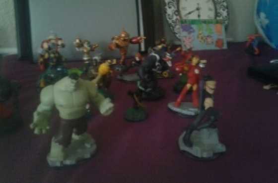 skylander and disney infinity figirines