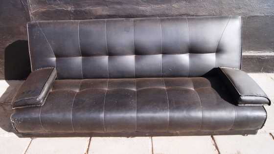 Sleeper Couch S019963A Rosettenvillepawnshop