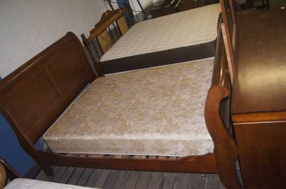 Sleigh Bed S020514A Rosettenvillepawnshop