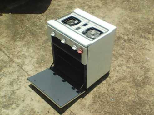 Smaal gas stove and oven for R1000 Ideel for camping