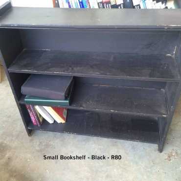 SMALL BOOKSHELF BLACK