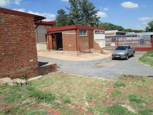 Small office to let in Industrial park, Silverton