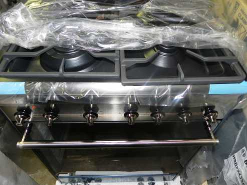 SMEG 600mm 4 Burner GasElectric Stove