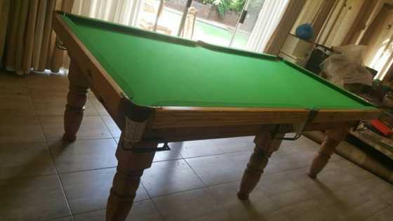 SOLID OAK HALF SIZE SNOOKER  POOL TABLE