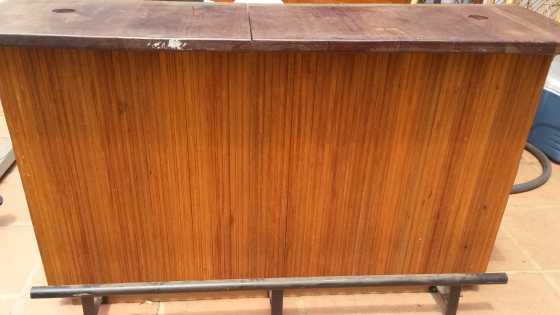 Solid wood bar counter