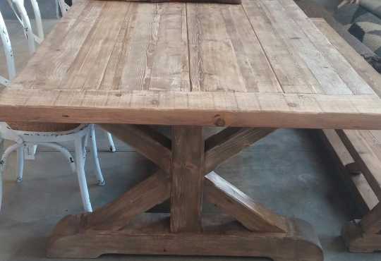 Solid wood tabels