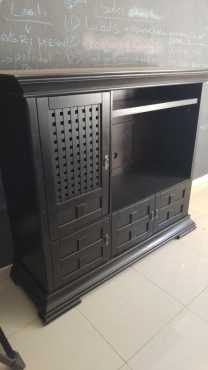 solid wood TV cabinet for sale urgently