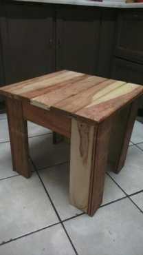 Soliede Rooshout side table