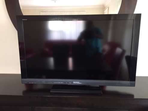 Sony Bravia LCD Flat Screen Digital Colour TV for Sale - Model KDL 40EX400