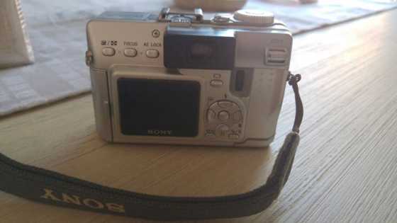 Sony cybershot camera