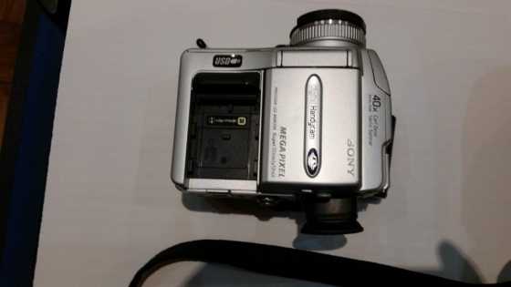 Sony Digital Handycam- 40x optical zoom