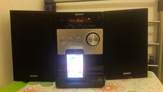 Sony Mini Hi-Fi Ipod docking station