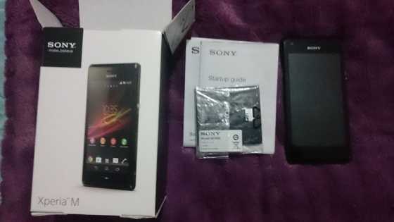 Sony Xperia M with 8GB memory card