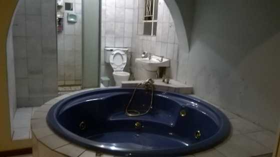 Sorento Blue Jacuzzi Bath for sale