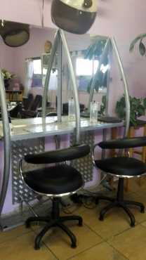 Space to rent Randfontein qualified hairstylist with own client base