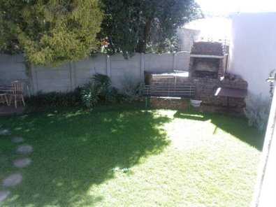 Spacious 1 Bedroom Cottage in Sophiatown  Triomf