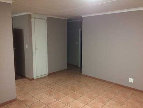 Spacious 2 bed apartment in Highveld