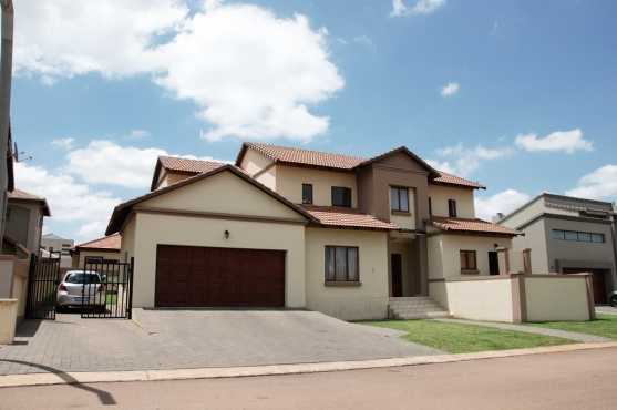 Spacious 3-bedroom double storey house for rent Midlands estate (Midstream), Centurion