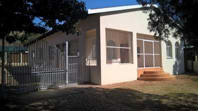 SPACIOUS 3 BEDROOM HOUSE IN PRETORIA GARDENS