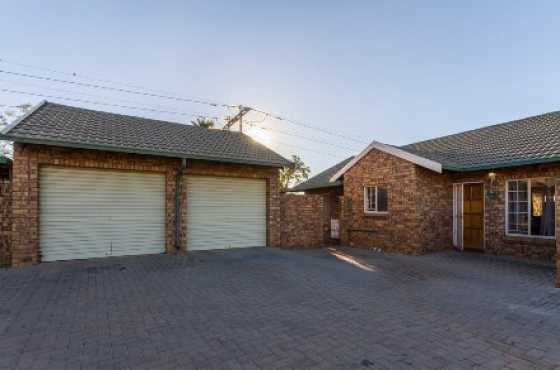 Spacious 3 bedroom Townhouse in Highveld Centurion