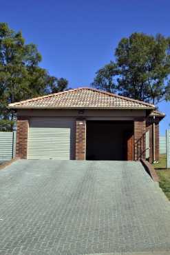 Spacious 3 bedrooms to rent in ThatchHill Estate, Centurion