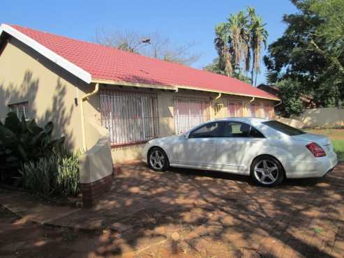 SPACIOUS 4BEDROOM HOUSE AT THE OLD ORCHARDS, PRETORIA FOR SALE.