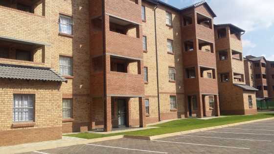 Spacious apartments available to rent in Heuweloord Centurion West