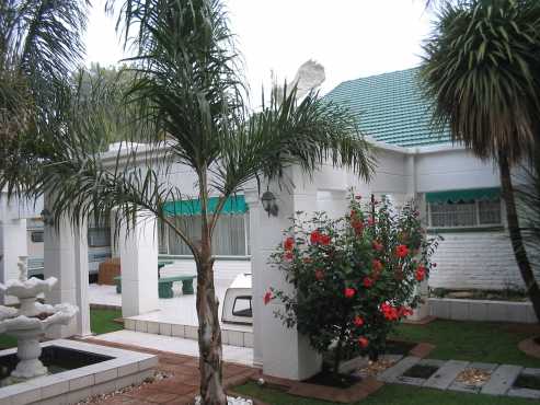 SPACIOUS HOUSE WITH POOL, FLATLET AND MASSIVE YARD AND ESTABLISHED GARDEN