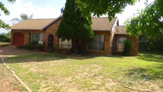 Spacious Yard, 3 Bedroom House for Sale in Noordwyk, Midrand