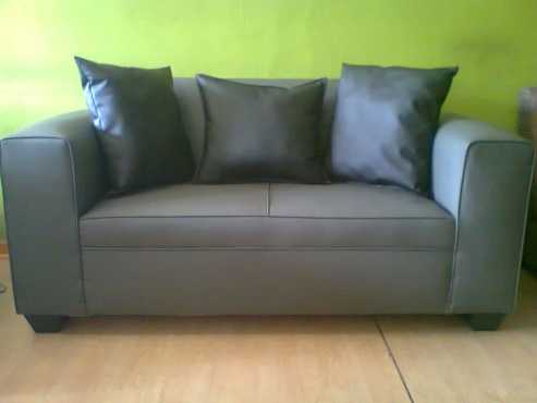 SpecialParis 2 Seater Couch