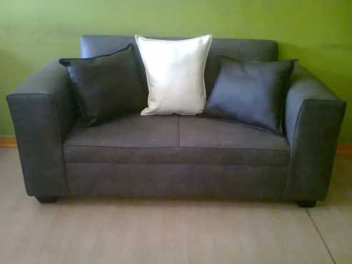 SpecialParis 2 Seater Couch