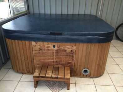 SPECIALS4 seater - 12 seater Jacuzzis For Sale