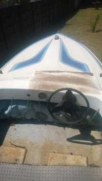 speed boat  trailer   canoo