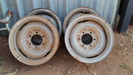 Split rims Land Cruiser