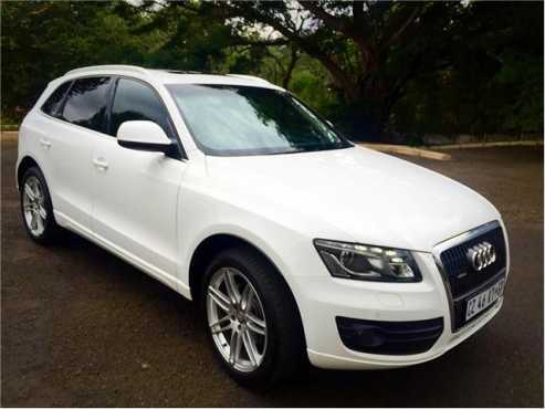 SPOTLESS AUDI Q5 2.0 TFSI S-TRONIC SPORT