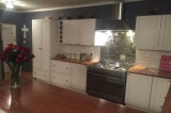 Spray Painted kitchens