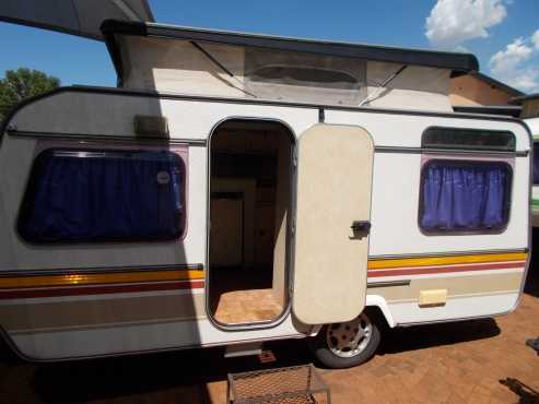 sprite swift 5 bed with full tent in good condition for R25000