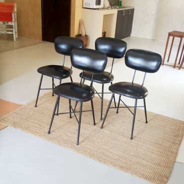 Spunky set 4 black chairs, mid-century kitchen style, sturdy, good condition, 1 seat not perfect