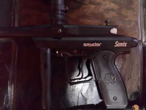 Spyder Sonix Paintball Gun