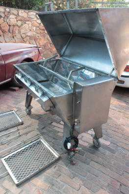 STAINLESS STEEL BRAAI