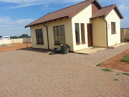 Standard 2 bedrooms house with 648m2 yard for sale in Block B2 Soshanguve