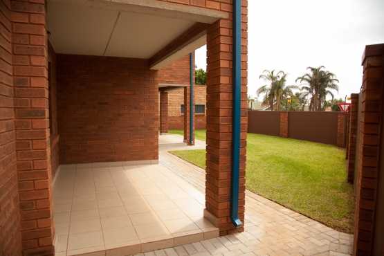 start the winter season in style, rent a 2bed with a Balcony for R5000