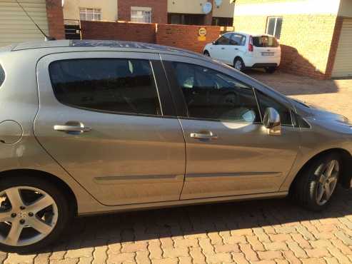 Start your New Month in this 2011 Peugeot 308