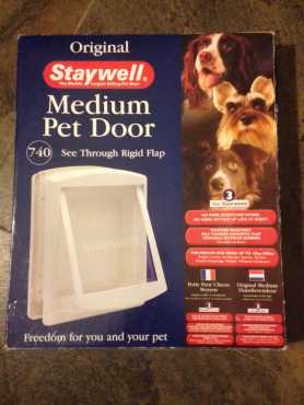 Staywell Original 2-Way Medium Pet Door